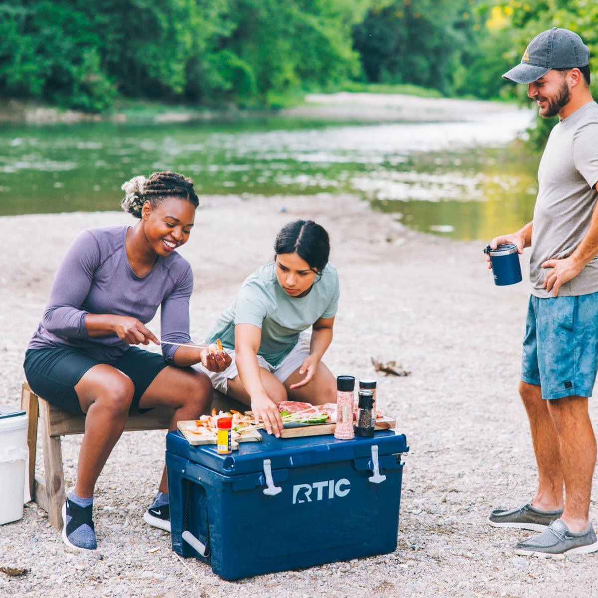 45 QT Ultra-Tough Hard Cooler | Portable Hard Ice Chest Box for Beach, Drinks, Camping, Picnic, Fishing, Boat and Barbecue